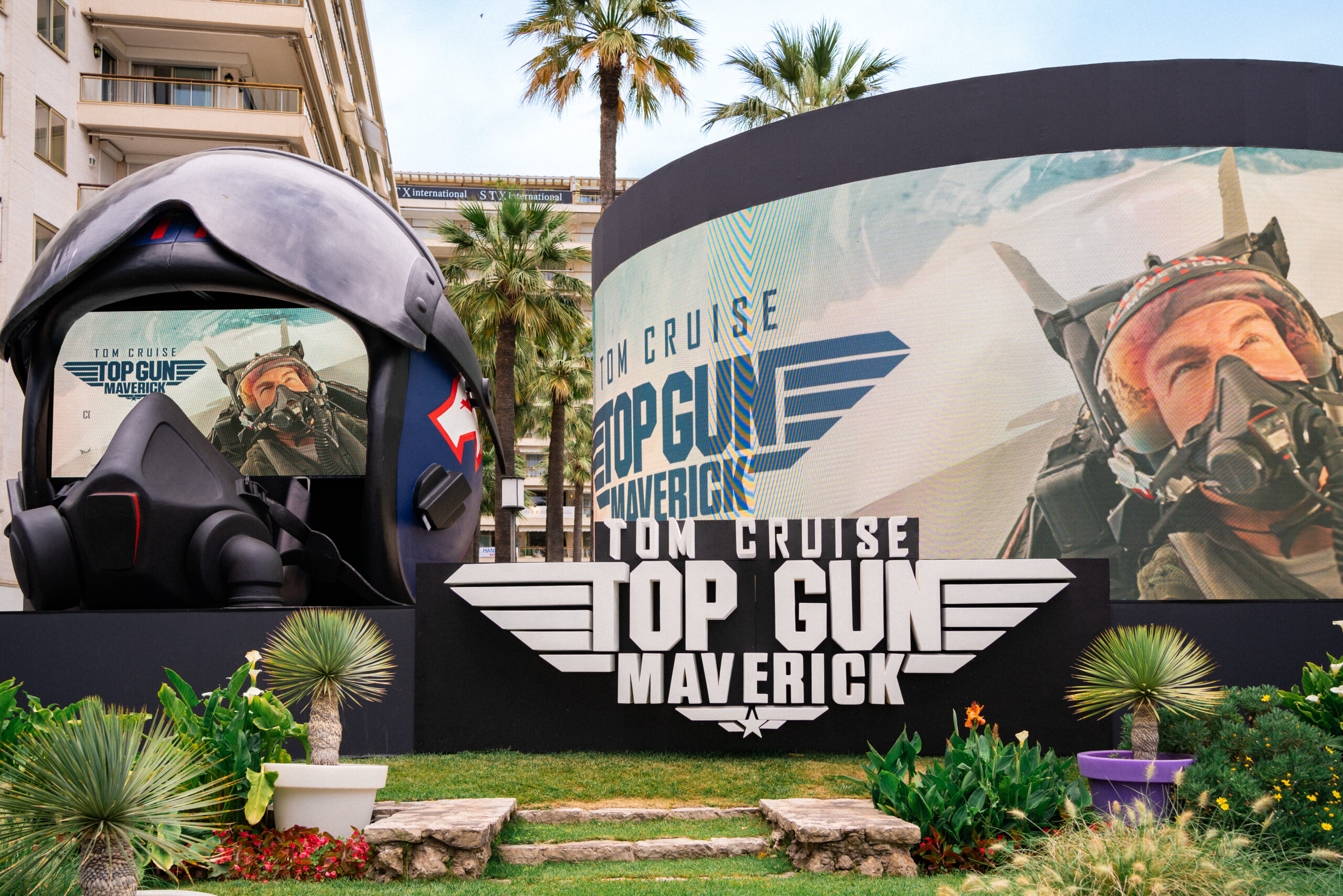 1_Exhibit-Group_Expertise_Digital-Signage_Top-Gun_MarionMotel_1