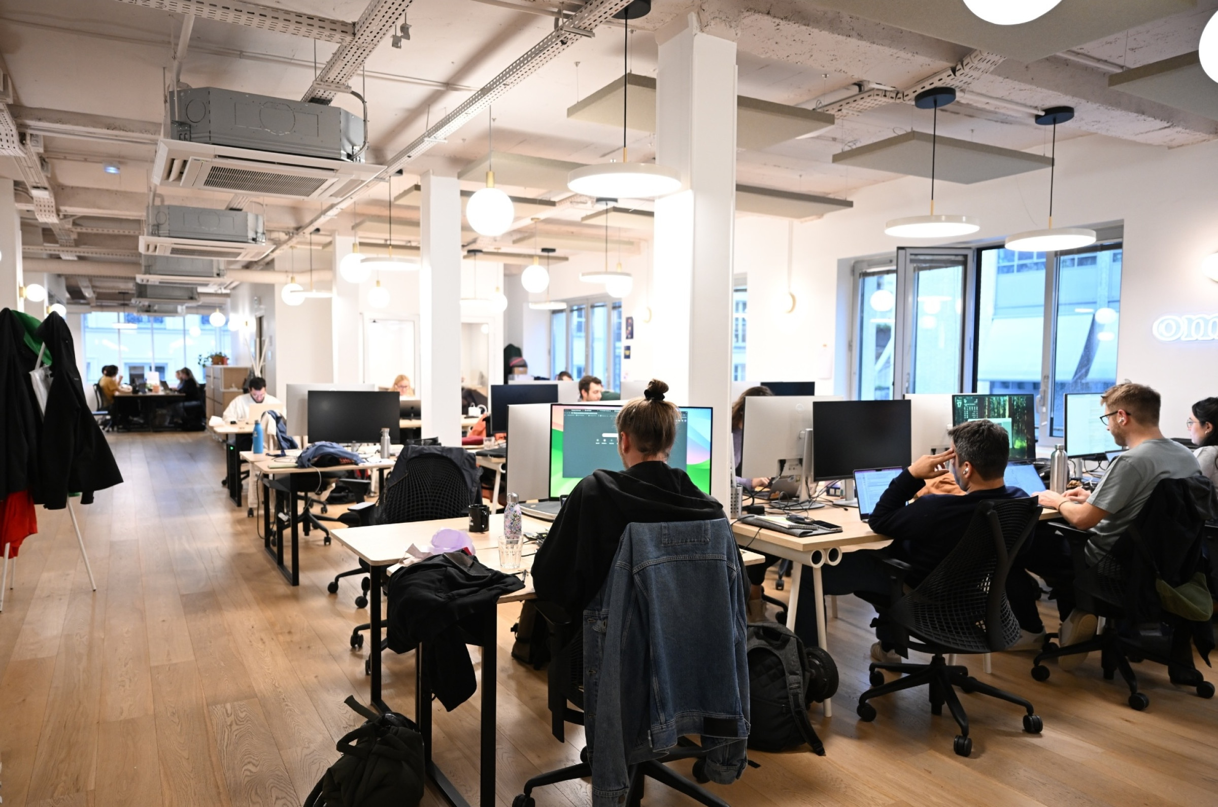 _pd35196w2400h1590rcrop_3f8 _pd35196w2400h1590rcrop_3f8